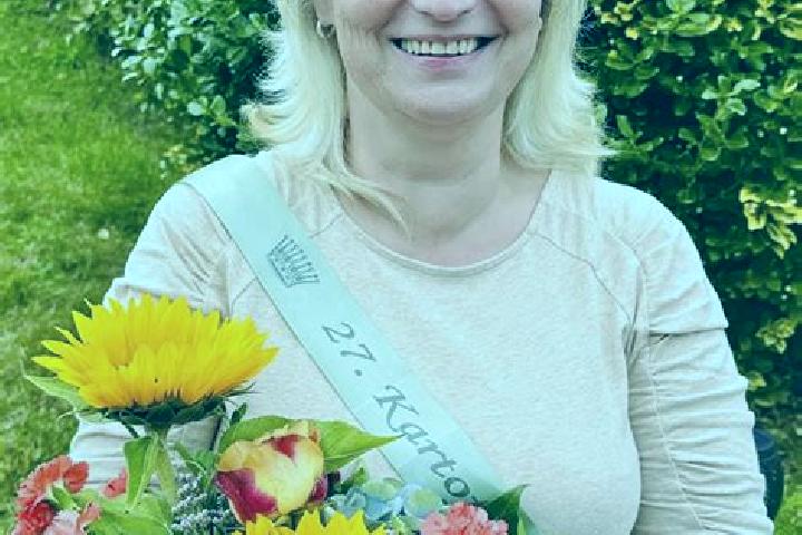 Penelope, 25 — Escort in Jahnatal, Germany