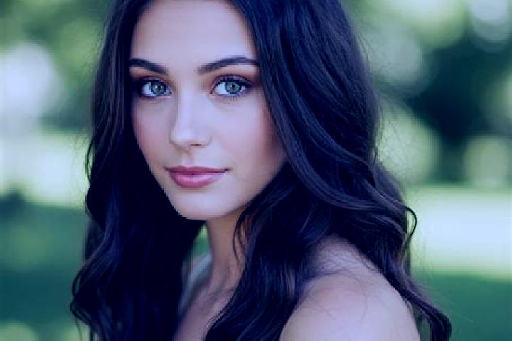 Penelope, 26, a black hazel-eyed mixed companion based in Aspros. Offering OWO, Deep French Kissing, Fetish. Available for incall and outcall, overnight book...