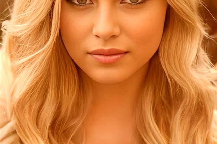Penelope, 26, a blonde green-eyed mixed companion based in Sukasetia. Offering OWO, Deep French Kissing, A-Level, Girlfriend Experience. Available for incall...