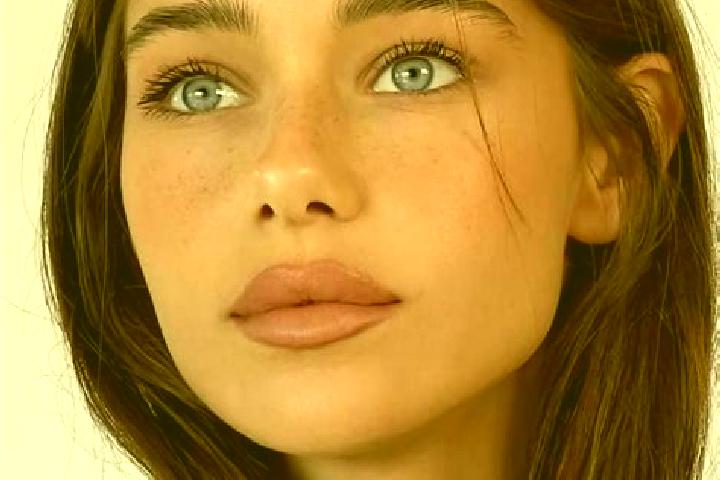 Penelope, 26, a brunette blue-eyed mediterranean companion based in Daripinari. Offering Overnight, Roleplay, Travel Companion. Available for incall and outc...