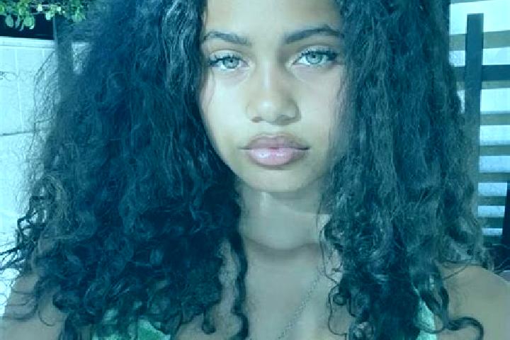 Penelope, 27, a blonde amber-eyed mixed companion based in Semeac. Offering Domination, Party Girl, GFE, Dinner Date. Available for incall and outcall, day a...