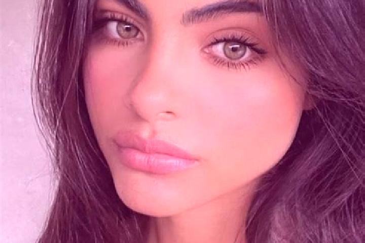 Penelope, 27, a red blue-eyed indian companion based in Nottleben. Offering Roleplay, Massage, CIM, Duos. Available for incall and outcall, day and evening d...