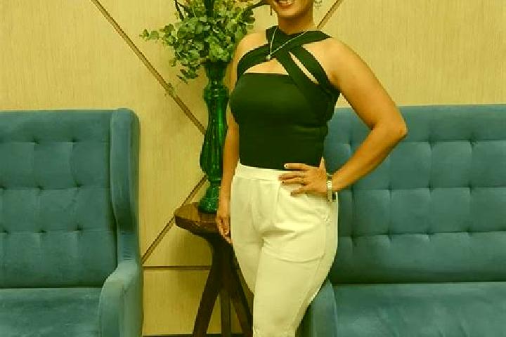 Penelope, 27 — Escort in Caibiran, Philippines