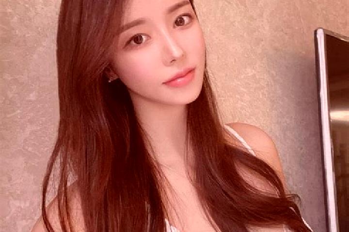 Penelope, 27 — Escort in Daxinzhuang, China