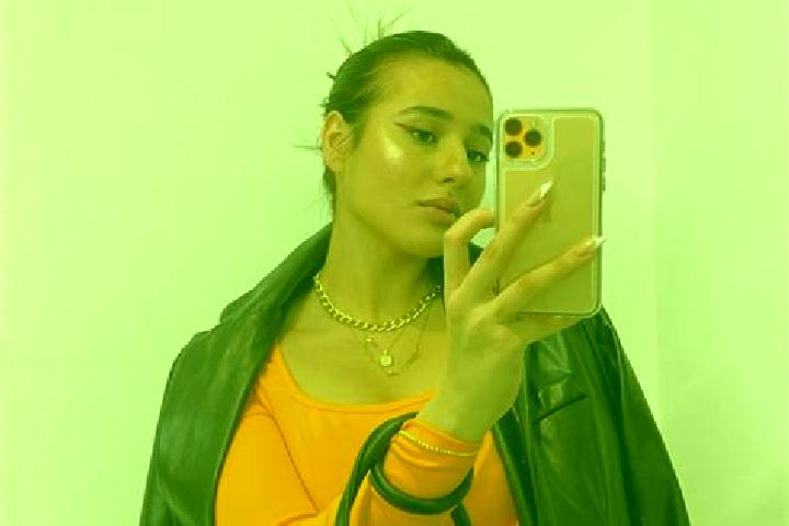 Penelope, 27 — Escort in Karaoez, Turkey