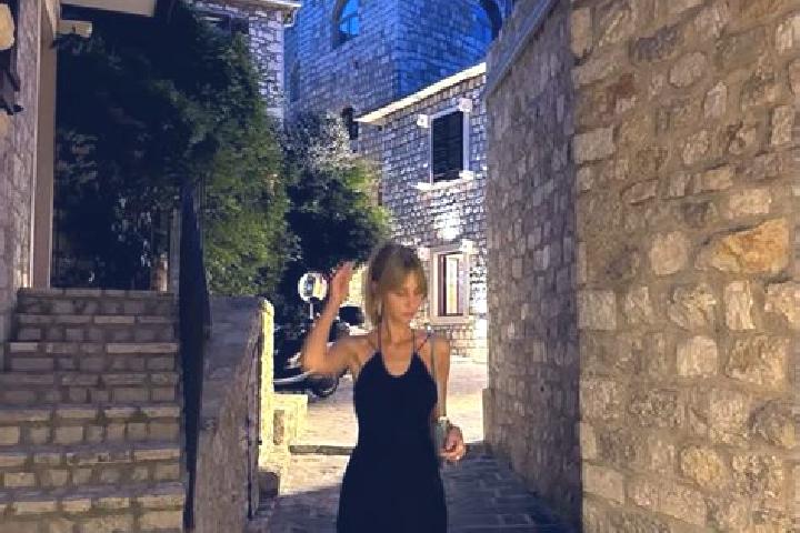 Penelope, 27 — Escort in Savnik, Montenegro