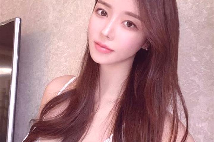 Penelope, 27 — Escort in Tanggan, China