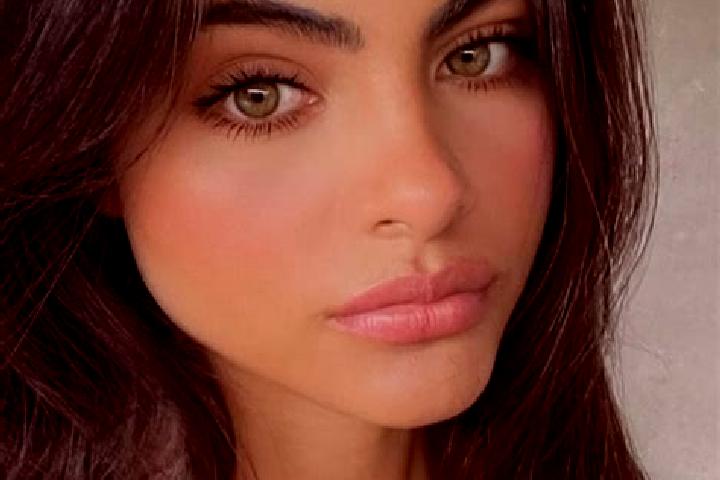 Penelope, 28, a black hazel-eyed middle eastern companion based in Housse. Offering Couples, Domination, 69. Available for incall and outcall, overnight book...
