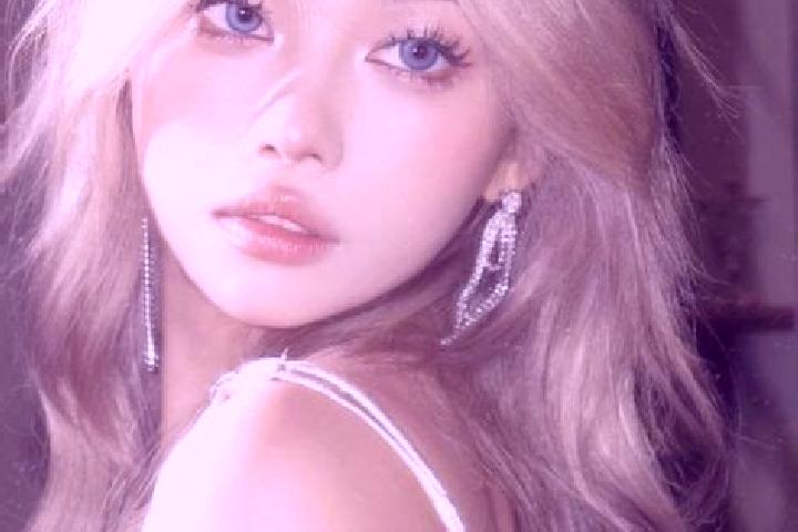 Penelope, 28, a blonde grey-eyed asian companion based in Patzcuaro. Offering Girlfriend Experience, Tantra, Roleplay, Erotic Massage, Overnight. Available f...