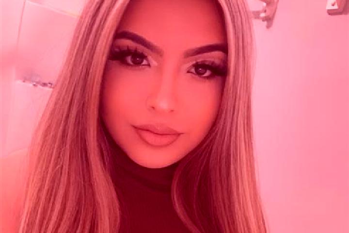 Penelope, 28, a blonde grey-eyed latina companion based in Barice. Offering Tantra, OWO, 69, CIM, Travel Companion. Available for incall and outcall, day and...
