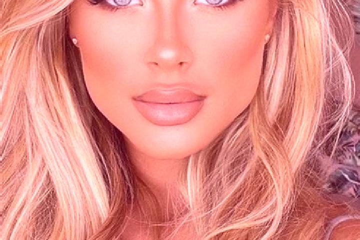 Penelope, 28, a blonde hazel-eyed latina companion based in Apora. Offering Erotic Massage, Domination, Striptease. Available for incall and outcall, overnig...