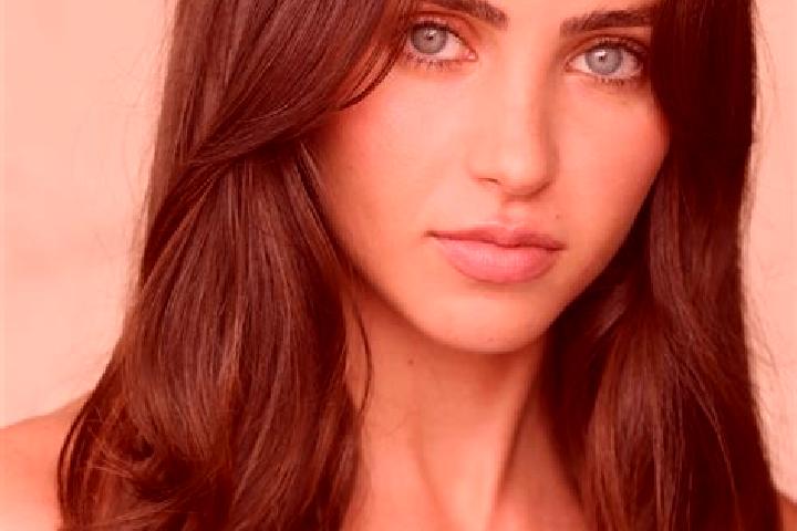 Penelope, 28, a brunette dark-eyed european companion based in Viacha. Offering Domination, Travel Companion, Girlfriend Experience, Couples. Available for i...