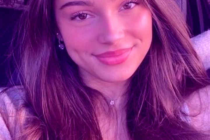 Penelope, 28, a brunette hazel-eyed caucasian companion based in Kautzen. Offering GFE, Travel Companion. Available for incall and outcall, overnight booking...