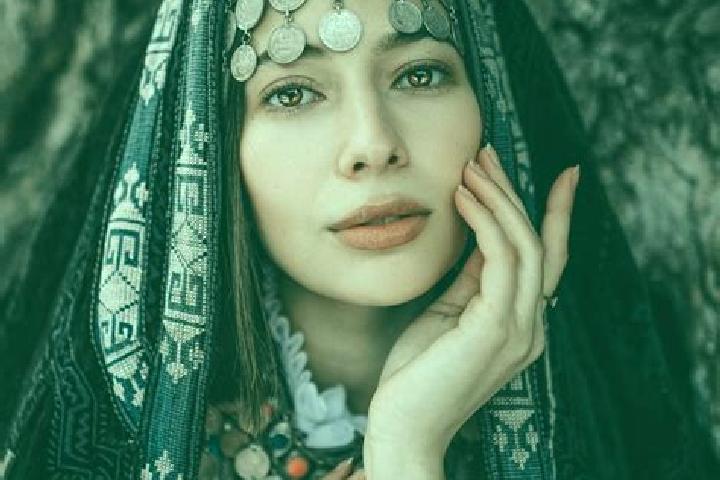 Penelope, 28 — Escort in Rud Avar, Iran