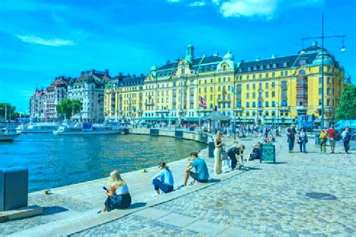 Penelope, 28 — Escort in Soedermalm, Sweden