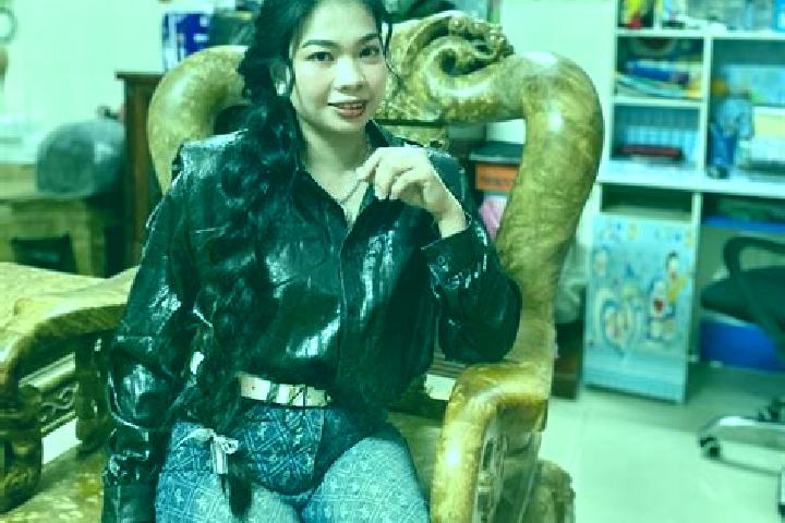 Penelope, 28 — Escort in Vinh Loc, Vietnam