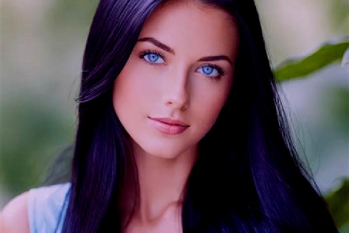 Penelope, 29, a auburn blue-eyed mediterranean companion based in Nanshi. Offering Travel Companion, Massage, A-Level, Tantra. Available for incall and outca...