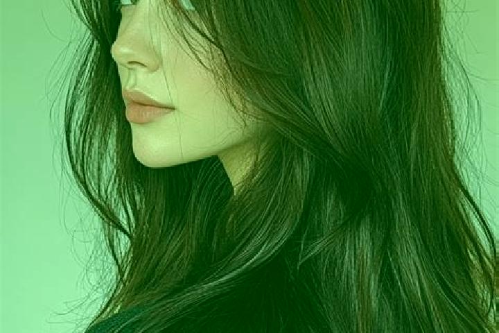 Penelope, 29, a auburn brown-eyed ebony companion based in Lubieszewo. Offering Massage, Dinner Date, BDSM, Erotic Massage. Available for incall and outcall,...