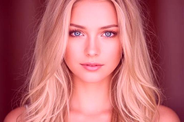Penelope, 29, a blonde amber-eyed mixed companion based in Canhas. Offering A-Level, Tantra, BDSM. Available for incall and outcall, day and evening dates.