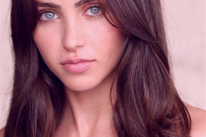 Penelope, 29, a brunette dark-eyed caribbean companion based in Karaismailler. Offering Fetish, Domination, 69, Striptease. Available for incall and outcall,...
