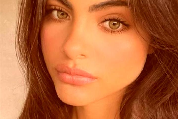 Penelope, 29, a brunette dark-eyed middle eastern companion based in Lomovka. Offering A-Level, Girlfriend Experience, Striptease, Overnight. Available for i...