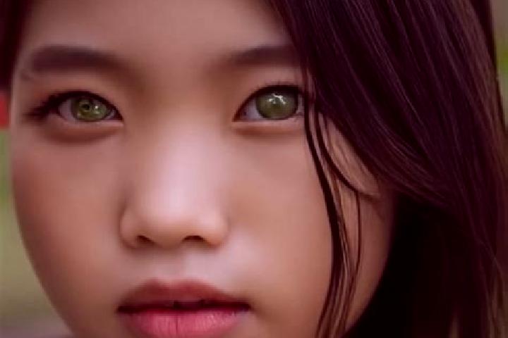 Penelope, 29, a chestnut green-eyed asian companion based in Langiden. Offering Duos, Erotic Massage, Tantra, Party Girl, Girlfriend Experience. Available fo...