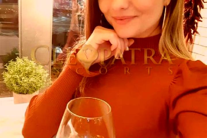 Penelope, 29, a red brown-eyed latina companion based in Zitlaltepec. Offering Prostate Massage, OWO, Domination, Dinner Date. Available for incall and outca...