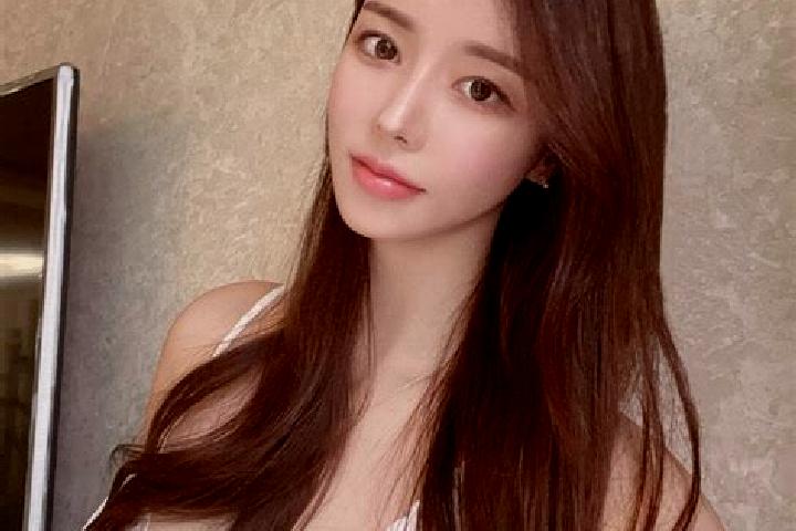 Penelope, 29 — Escort in Conglin, China
