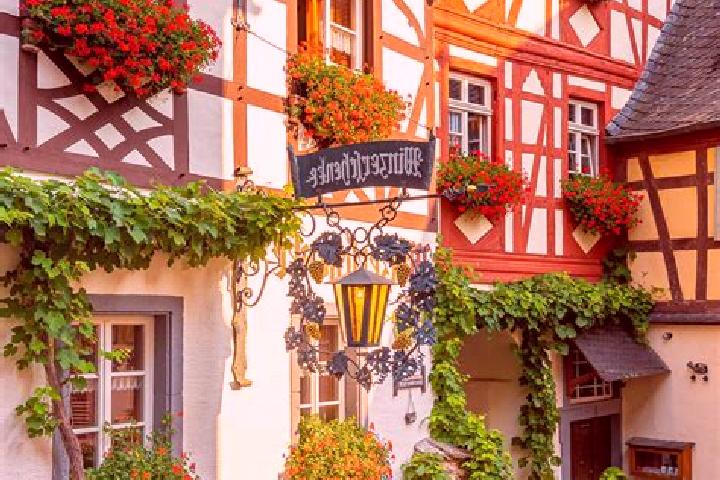 Penelope, 29 — Escort in Henfstadt, Germany