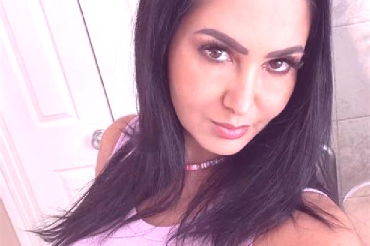 Penelope, 30, a black grey-eyed slavic companion based in Erler. Offering OWO, A-Level. Available for incall and outcall, day and evening dates.