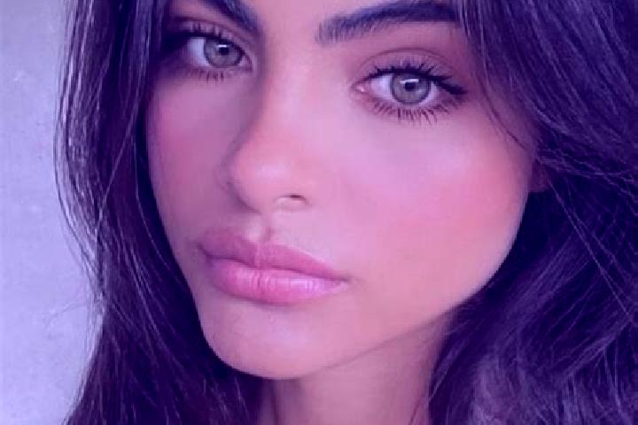 Penelope, 30, a black hazel-eyed mediterranean companion based in Ilaro. Offering 69, Deep French Kissing, Tantra. Available for incall and outcall, overnigh...