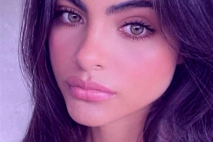 Penelope, 30, a brunette dark-eyed middle eastern companion based in Royalton. Offering Duos, Dinner Date, Overnight, Massage. Available for incall and outca...