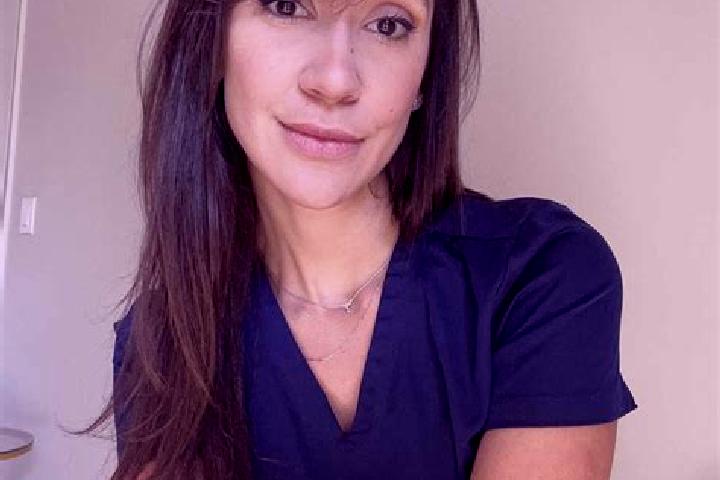 Penelope, 30, a red grey-eyed caucasian companion based in Rustico San Pedro. Offering OWO, Erotic Massage, Tantra, Dinner Date. Available for incall and out...