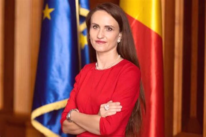 Penelope, 30 — Escort in Comisarovca Noua, Moldova