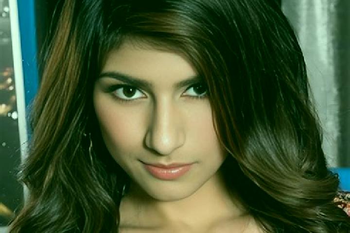 Penelope, 30 — Escort in Malek Mian-e Olya, Iran