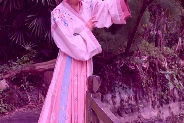 Penelope, 30 — Escort in Xianxia, China