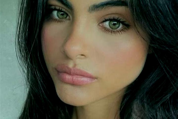 Penelope, 31, a black hazel-eyed caucasian companion based in Akbou. Offering Deep French Kissing, Girlfriend Experience, Dinner Date, Duos. Available for in...