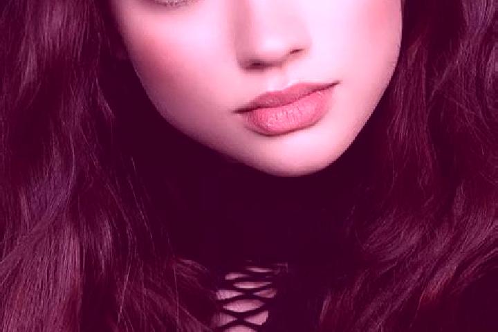 Penelope, 31, a brunette dark-eyed european companion based in Angeles City. Offering Striptease, Massage, BDSM, Dinner Date. Available for incall and outcal...