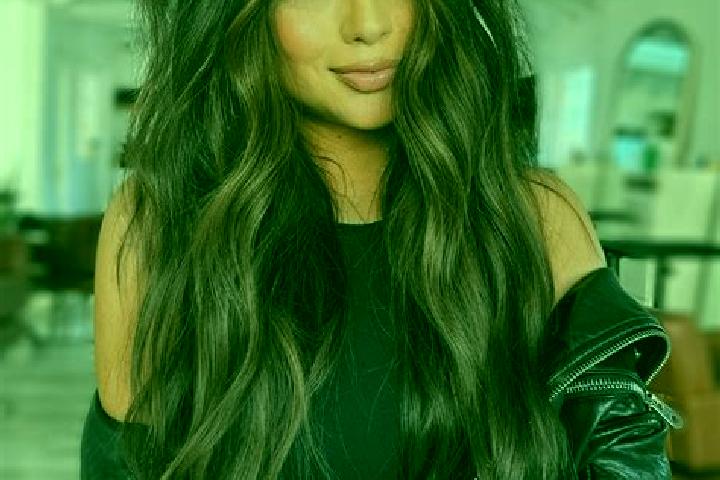 Penelope, 31, a brunette dark-eyed latina companion based in Savasse. Offering Couples, Duos, CIM, Massage. Available for incall and outcall, day and evening...