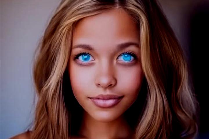 Penelope, 31, a chestnut blue-eyed mixed companion based in Mithymna. Offering A-Level, OWO, Tantra. Available for incall and outcall, day and evening dates.