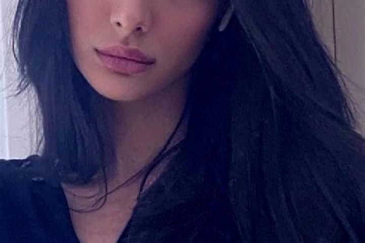 Penelope, 31, a chestnut dark-eyed middle eastern companion based in Salzburg. Offering Girlfriend Experience, A-Level. Available for incall and outcall, day...