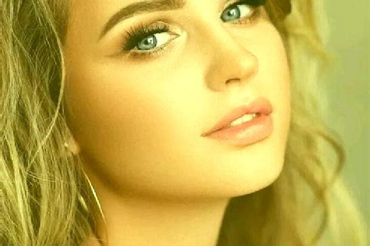 Penelope, 31, a dark blonde blue-eyed middle eastern companion based in Chaudes-Aigues. Offering Domination, Striptease, Massage, BDSM. Available for incall ...
