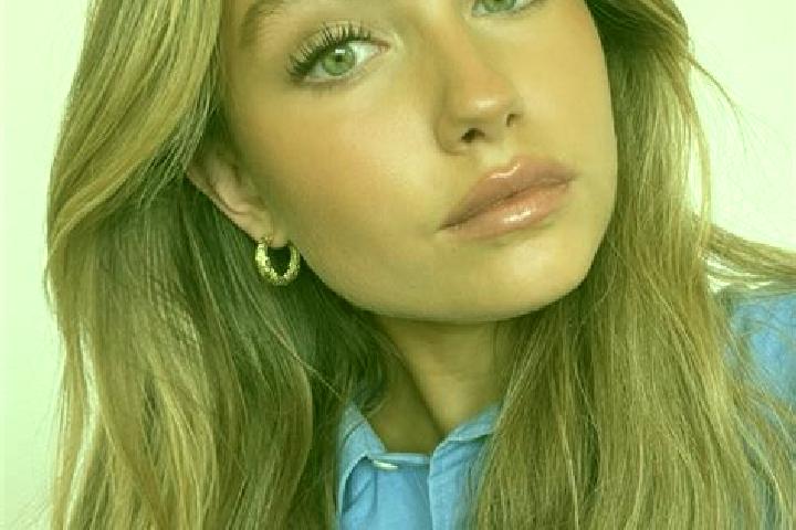 Penelope, 31, a dark blonde green-eyed caribbean companion based in Woodton. Offering BDSM, Couples, Deep French Kissing, Travel Companion, Prostate Massage....