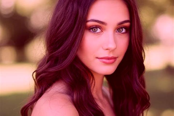Penelope, 31, a dark blonde hazel-eyed latina companion based in Svatkovo. Offering Duos, CIM, Domination, Girlfriend Experience, Travel Companion. Available...