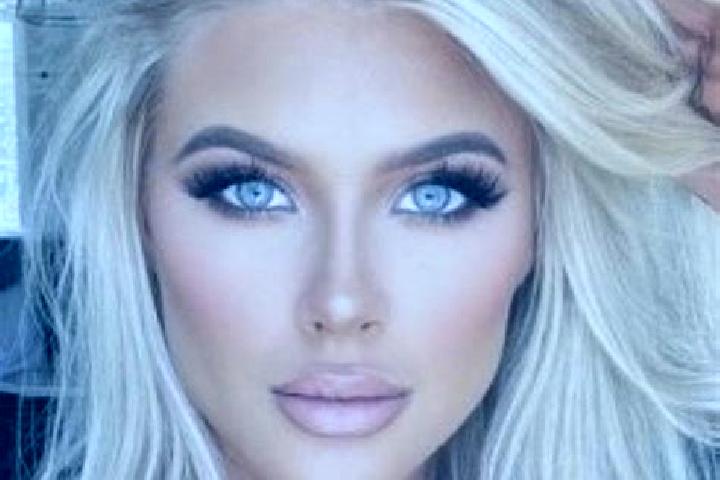 Penelope, 31, a platinum blonde green-eyed mixed companion based in Stara Krasnoshora. Offering A-Level, 69, Erotic Massage, Girlfriend Experience, Party Gir...