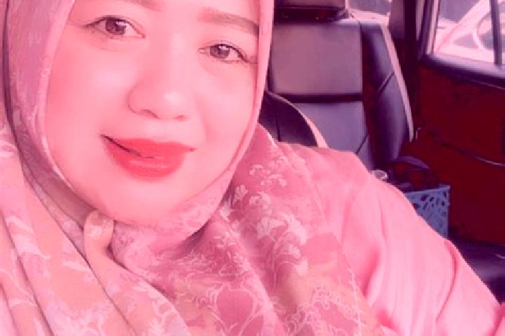 Penelope, 31 — Escort in Polewali, Indonesia