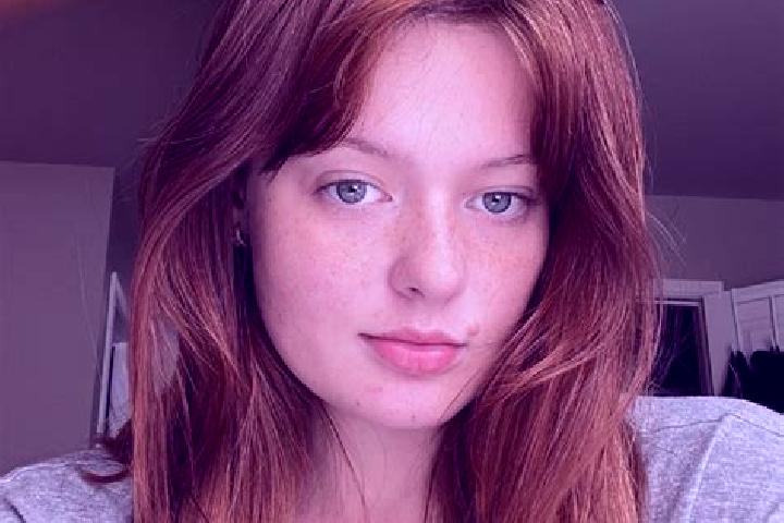 Penelope, 32, a auburn blue-eyed caucasian companion based in Antheia. Offering Massage, Travel Companion, CIM. Available for incall and outcall, day and eve...