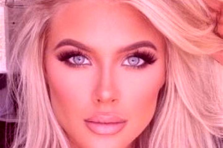 Penelope, 32, a platinum blonde dark-eyed asian companion based in Moelingen. Offering OWO, BDSM, Striptease. Available for incall and outcall, overnight boo...