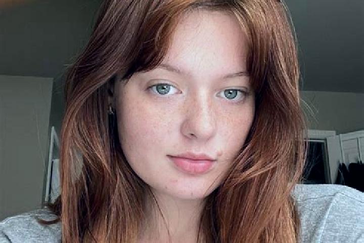 Penelope, 32, a red blue-eyed indian companion based in Tall Khosrow. Offering A-Level, Dinner Date, Deep French Kissing. Available for incall and outcall, d...