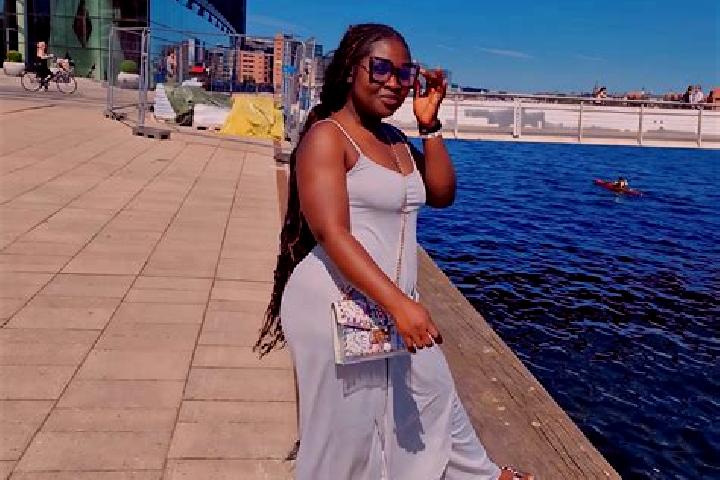 Penelope, 32 — Escort in Akwatia, Ghana